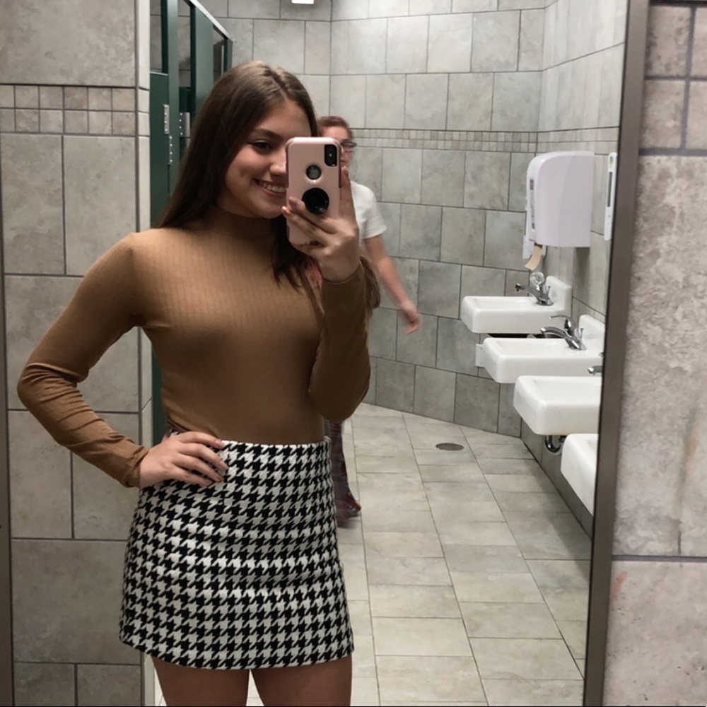 Meet your Posher, Joelle